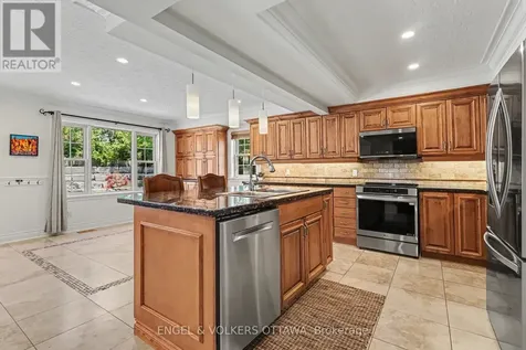 101 Ivy Crescent Ottawa ON K1M 1Y1