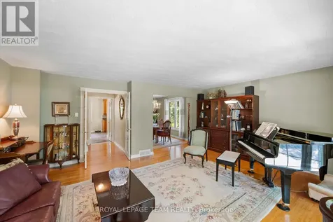 36 Glendenning Drive Ottawa ON K2H 7Y9