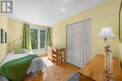 36 Glendenning Drive Ottawa ON K2H 7Y9