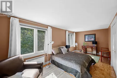 36 Glendenning Drive Ottawa ON K2H 7Y9