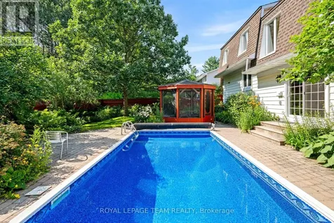 36 Glendenning Drive Ottawa ON K2H 7Y9