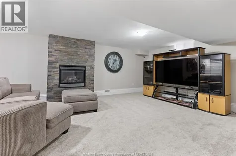 1265 Maple Lasalle ON N9J 3Y6