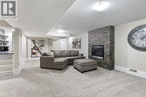 1265 Maple Lasalle ON N9J 3Y6