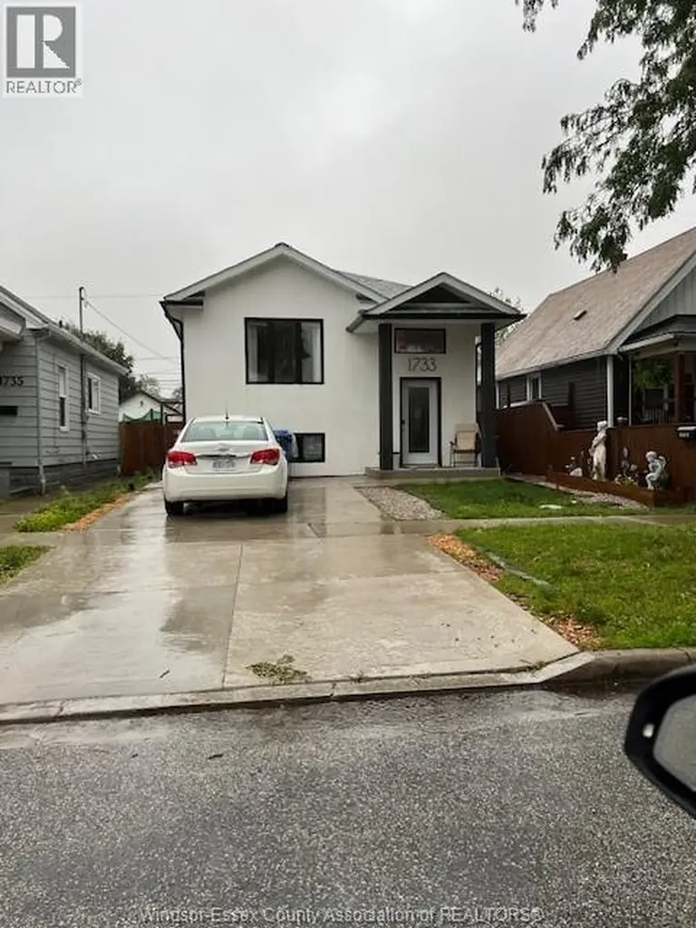 1733 Albert Road Windsor ON N8Y 3R6