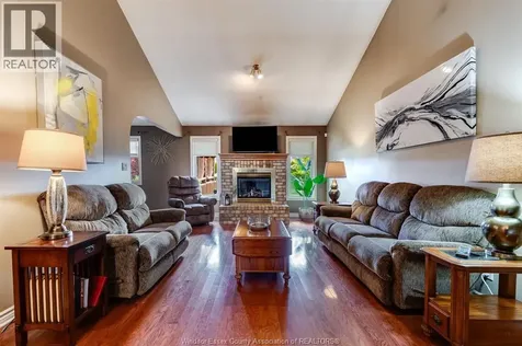 21 Conservation Boulevard Kingsville ON N9Y 4E4