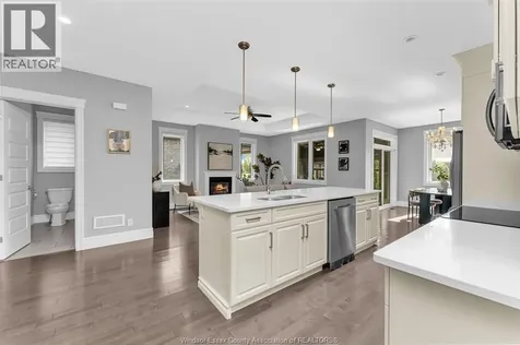 1701 Cypress Windsor ON N8P 1Y4