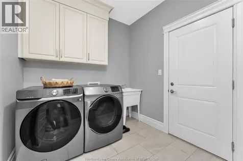 1701 Cypress Windsor ON N8P 1Y4