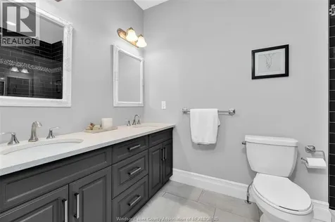1701 Cypress Windsor ON N8P 1Y4