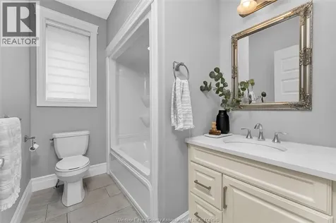 1701 Cypress Windsor ON N8P 1Y4