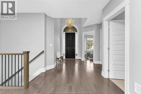 1701 Cypress Windsor ON N8P 1Y4