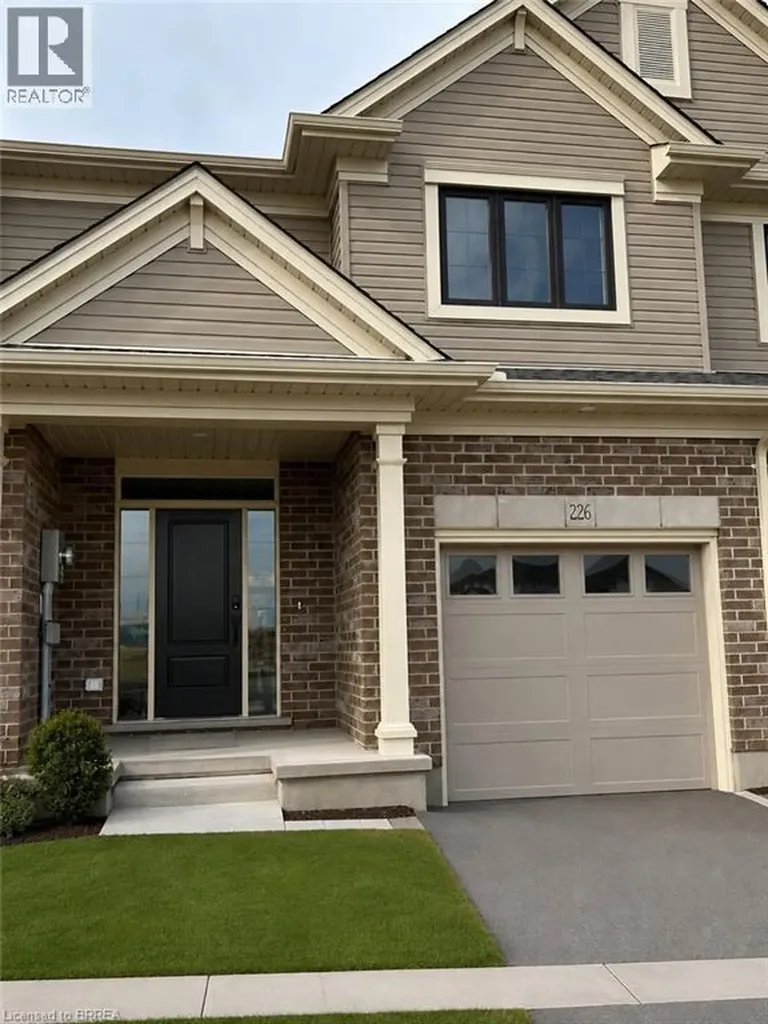 226 Renaissance Drive St. Thomas ON N5R 0C1