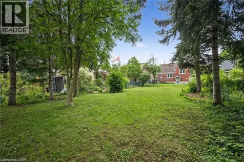 148 Waterloo Street Waterloo ON N2J 1Y2