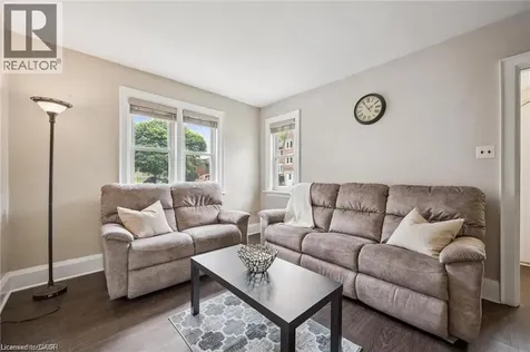 148 Waterloo Street Waterloo ON N2J 1Y2