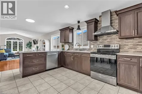 830 Revland Drive Tecumseh ON N8N 5B2