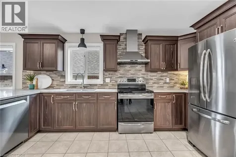 830 Revland Drive Tecumseh ON N8N 5B2