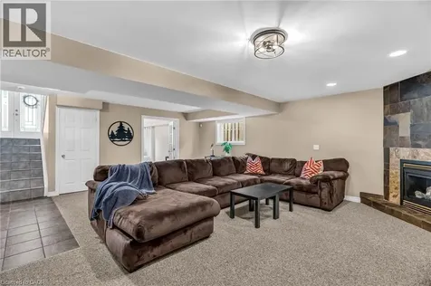 830 Revland Drive Tecumseh ON N8N 5B2