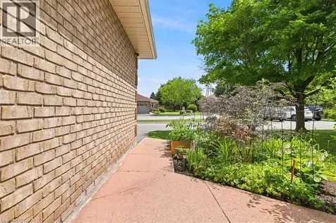 75 Beasley Crescent Cambridge ON N1T 1P5