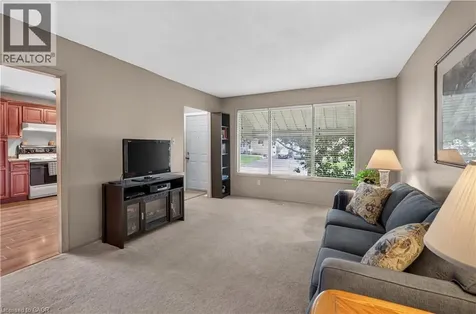 28 Boston Crescent Hamilton ON L8T 4N2