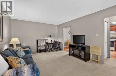 28 Boston Crescent Hamilton ON L8T 4N2