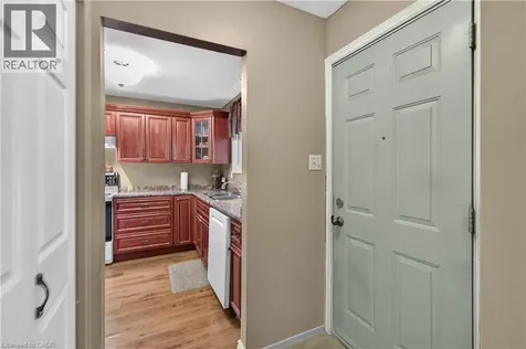 28 Boston Crescent Hamilton ON L8T 4N2