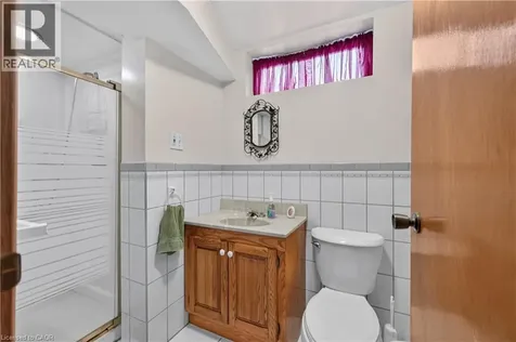 28 Boston Crescent Hamilton ON L8T 4N2