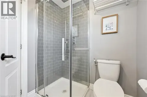 395 Maidstone Crescent Oakville ON L6M 1C1