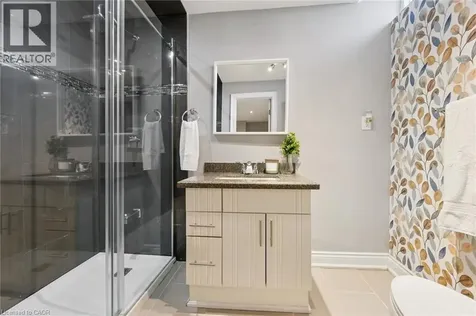 395 Maidstone Crescent Oakville ON L6M 1C1
