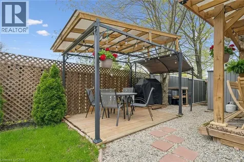 395 Maidstone Crescent Oakville ON L6M 1C1