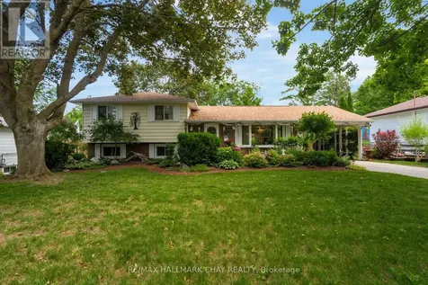 82 Fourth Street Orillia ON L3V 4B8