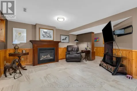 82 Fourth Street Orillia ON L3V 4B8