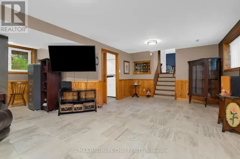 82 Fourth Street Orillia ON L3V 4B8