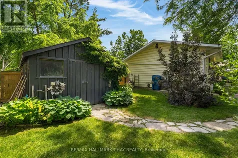 82 Fourth Street Orillia ON L3V 4B8