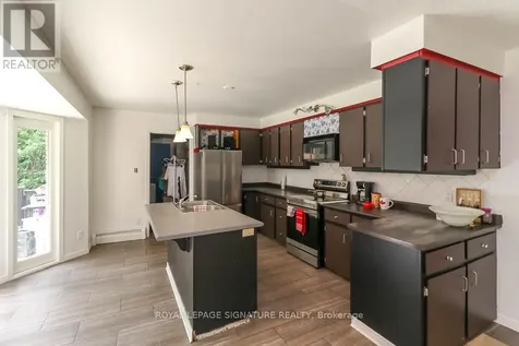 1729 Mosley Street Wasaga Beach ON L9Z 1Z8