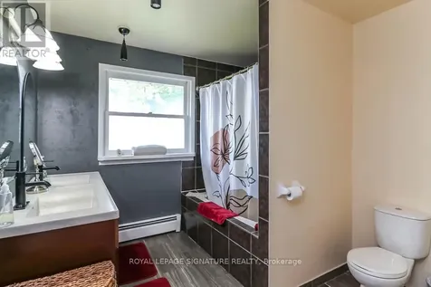 1729 Mosley Street Wasaga Beach ON L9Z 1Z8