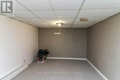 1729 Mosley Street Wasaga Beach ON L9Z 1Z8