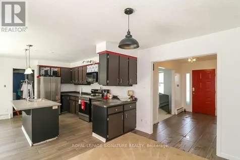 1729 Mosley Street Wasaga Beach ON L9Z 1Z8