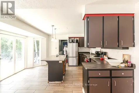 1729 Mosley Street Wasaga Beach ON L9Z 1Z8