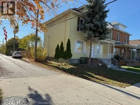 941 Cataraqui Windsor ON N9A 3P7