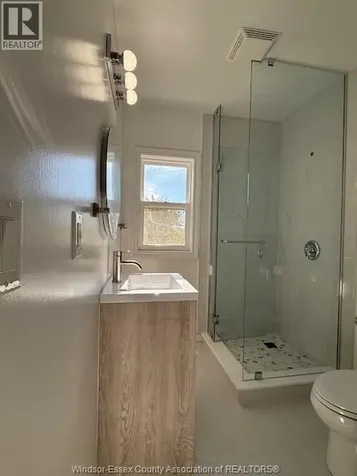 941 Cataraqui Windsor ON N9A 3P7