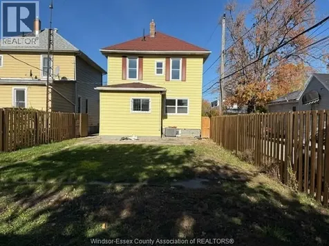 941 Cataraqui Windsor ON N9A 3P7