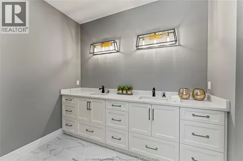 72 Redwood Avenue Cottam ON N0R 1B0