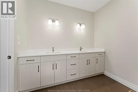 75 Belleview Drive Cottam ON N0R 1B0