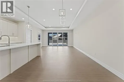 75 Belleview Drive Cottam ON N0R 1B0