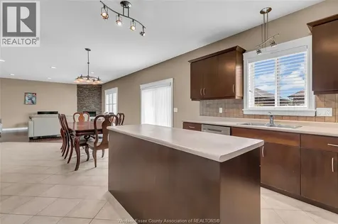 2259 St. Patrick's Windsor ON N9B 3Y4