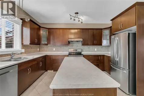 2259 St. Patrick's Windsor ON N9B 3Y4
