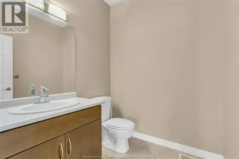 2259 St. Patrick's Windsor ON N9B 3Y4