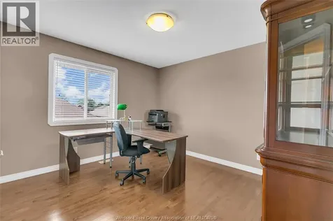 2259 St. Patrick's Windsor ON N9B 3Y4