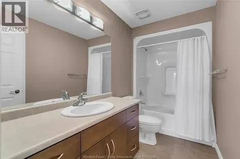 2259 St. Patrick's Windsor ON N9B 3Y4