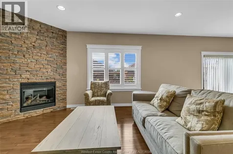 2259 St. Patrick's Windsor ON N9B 3Y4