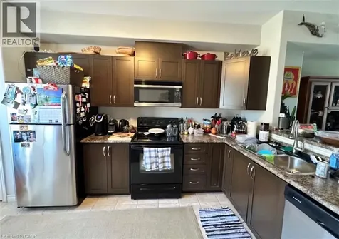 8 Hemlock Way Grimsby ON L3M 0B5